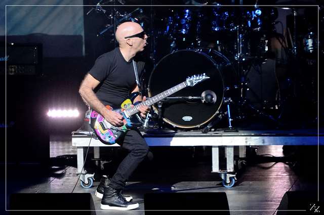 NIK_2672-H Joe Satriani 17-09-2015 (Zz) (p).jpg